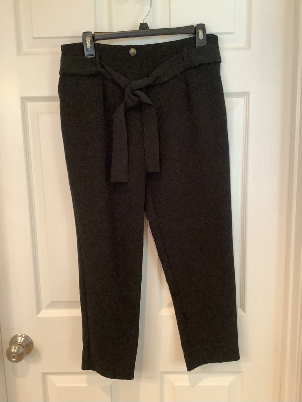 One By One Chapter One High-Waist Black Cropped Tie-Waist Pants